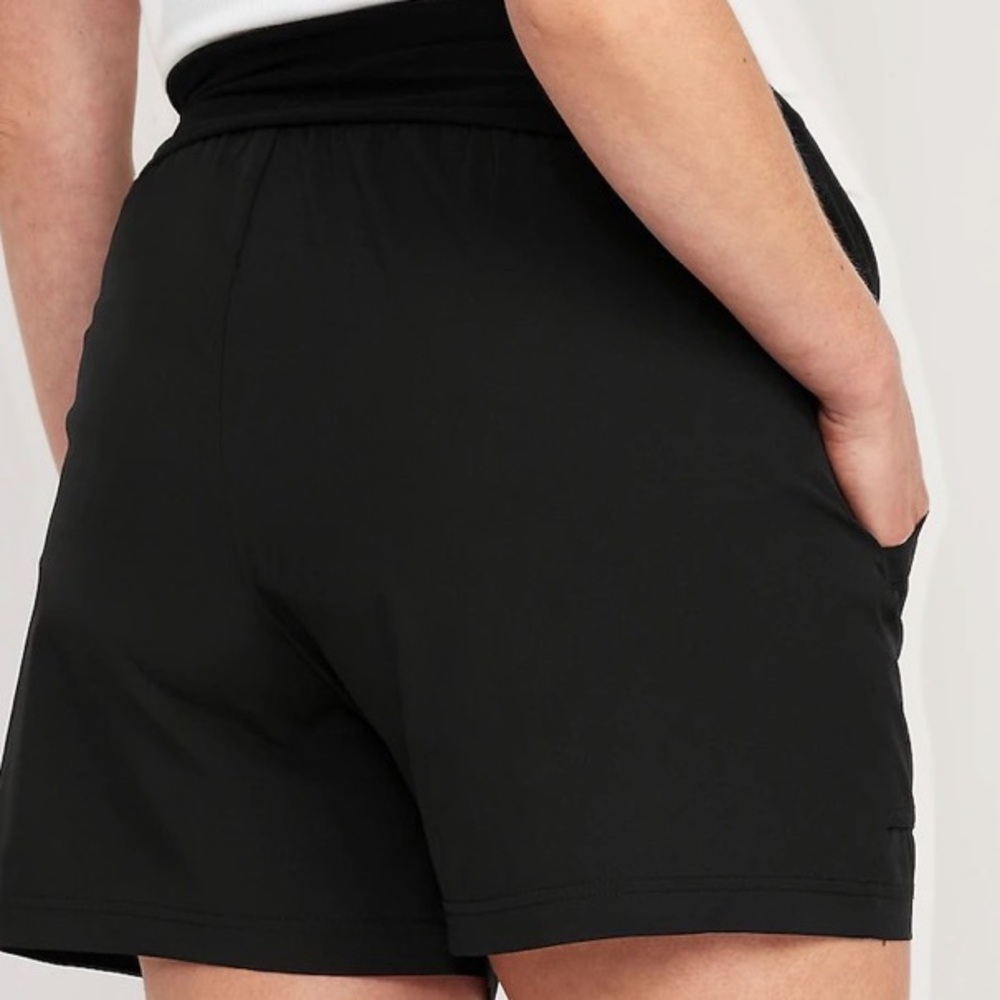 Old Navy Maternity Black Shorts StretchTech High Waist Size S Pockets Size S